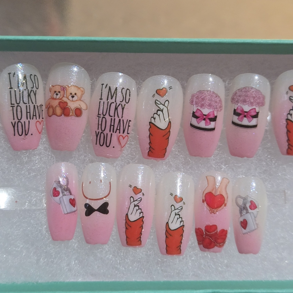 24 Pcs Cute Pink Valentine's Day Press-On Nails